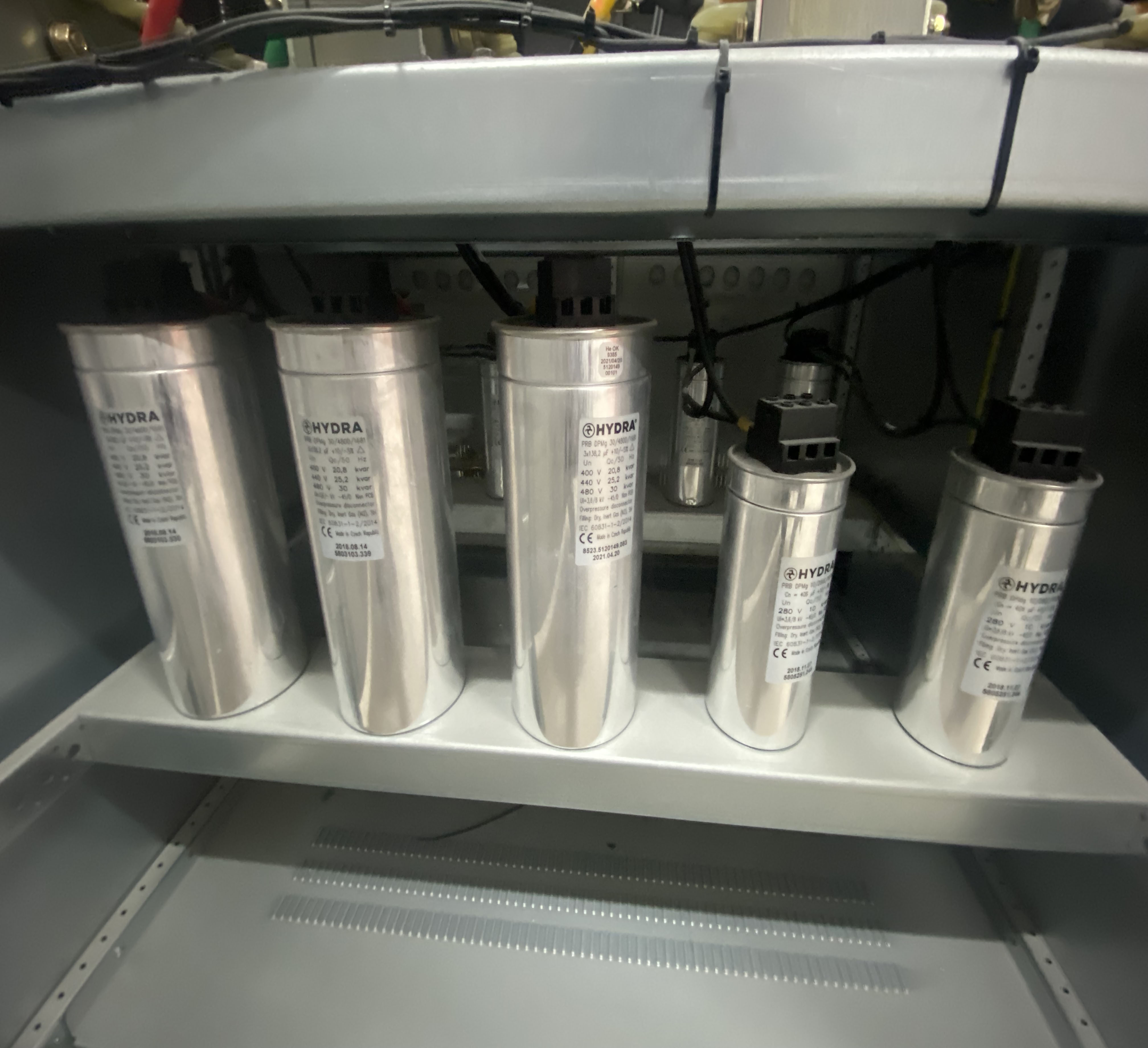 低壓電力電容器該如何進行保養